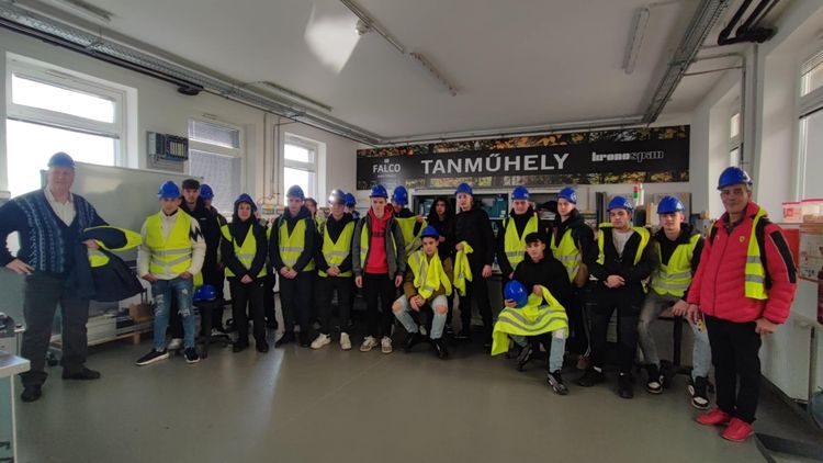 FALCO ZRT. - ÜZEMLÁTOGATÁS