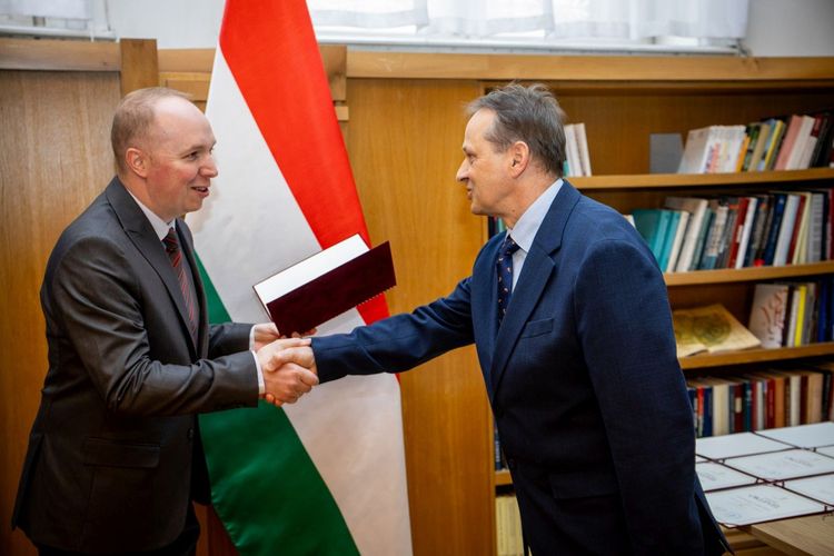Hegedüs Sándor igazgatóhelyettes miniszteri elismerésben részesült!