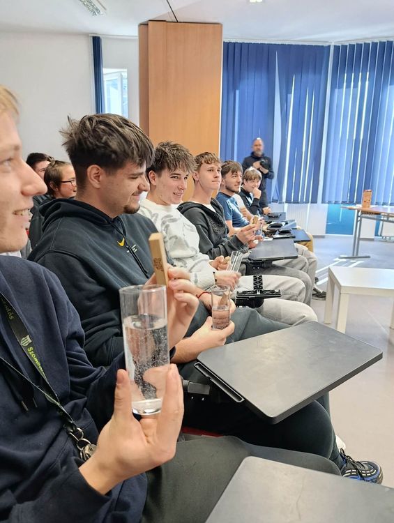 Más világ. Más világ?