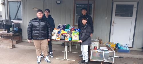 Adománygyűjtés a Fekete István Állatvédő Egyesületnek