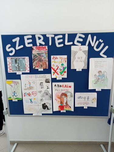 szertelenul_001.jpg